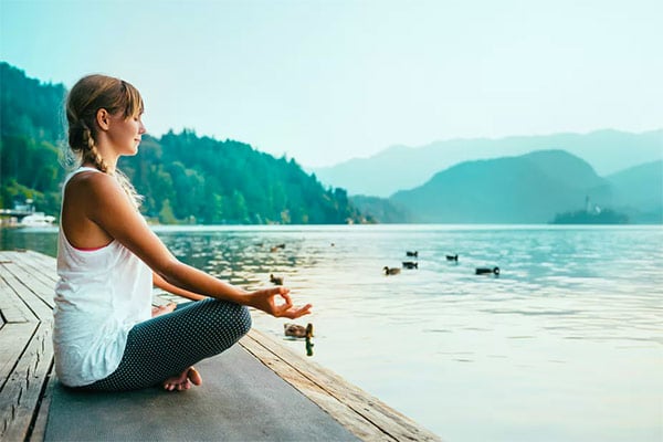 Méditer jour après jour. 25 leçons pour vivre en pleine conscience - posture de méditation - Christophe André