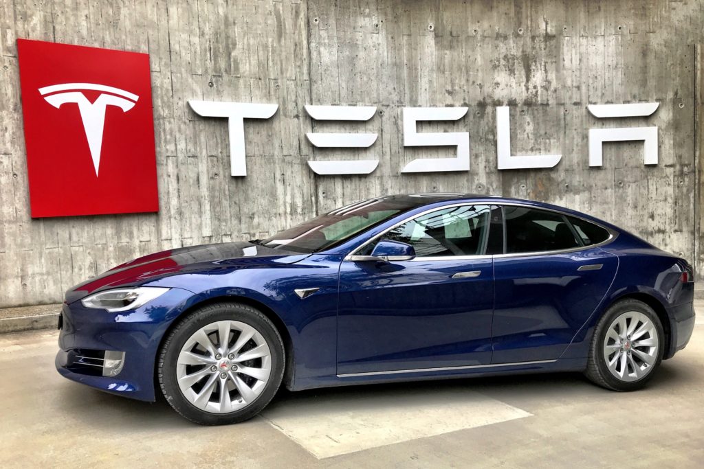 Enquête sur Elon Musk - Une voiture de la marque Tesla