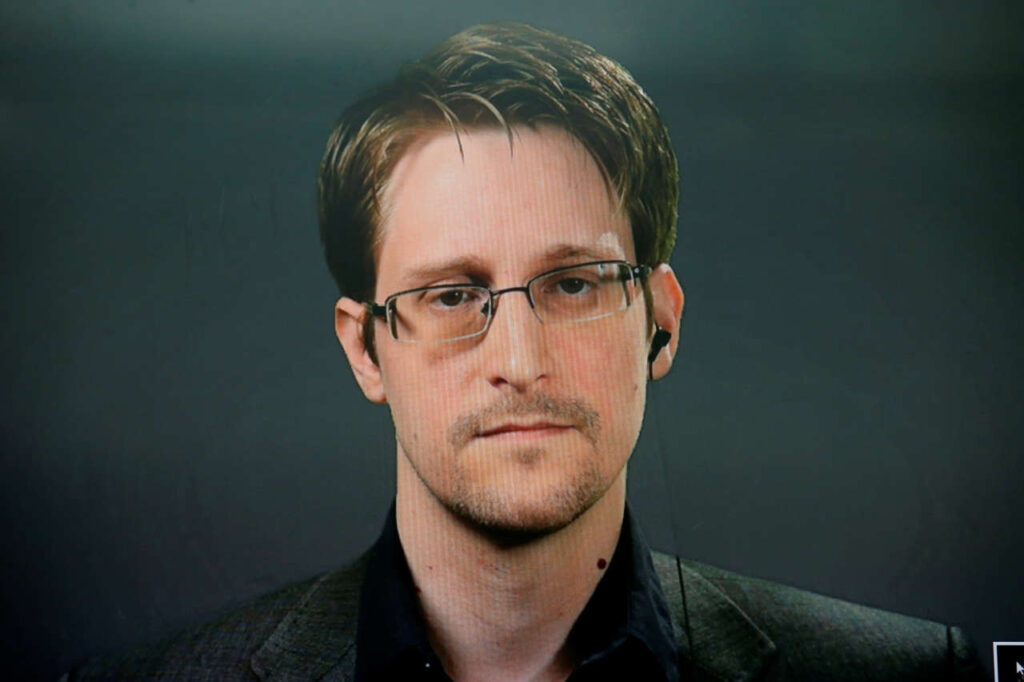 Edward Snowden : Auteur du livre Mémoires vives