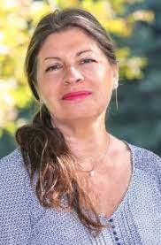 Ariane Seccia-Boulanger  : Auteur du livre Message d’une sage-femme pour une naissance libre.